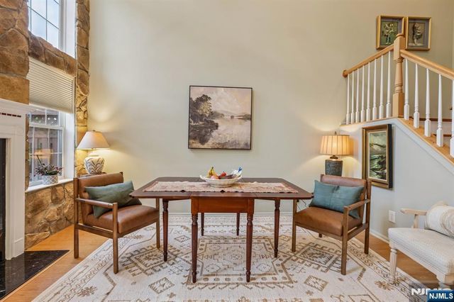 438 Santiago Court, Mahwah, NJ 07430
