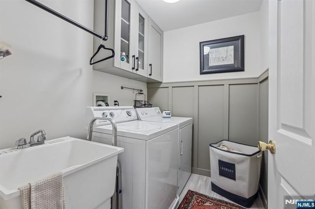 438 Santiago Court, Mahwah, NJ 07430