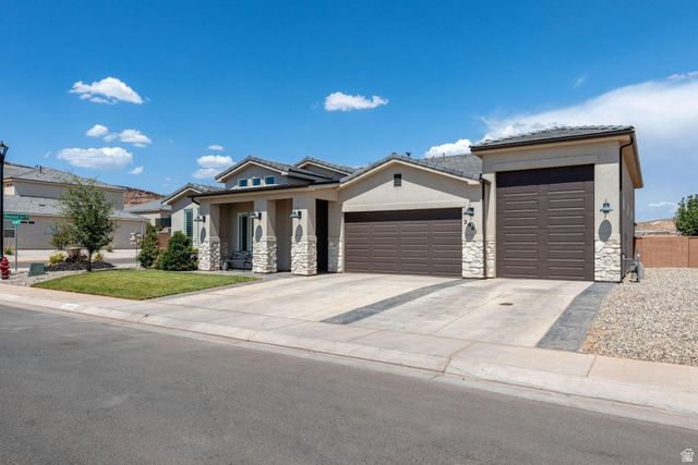 2961 E BEARTRAP CANYON DR, Washington, UT 84780