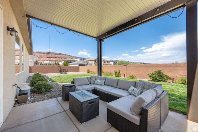 2961 E BEARTRAP CANYON DR, Washington, UT 84780