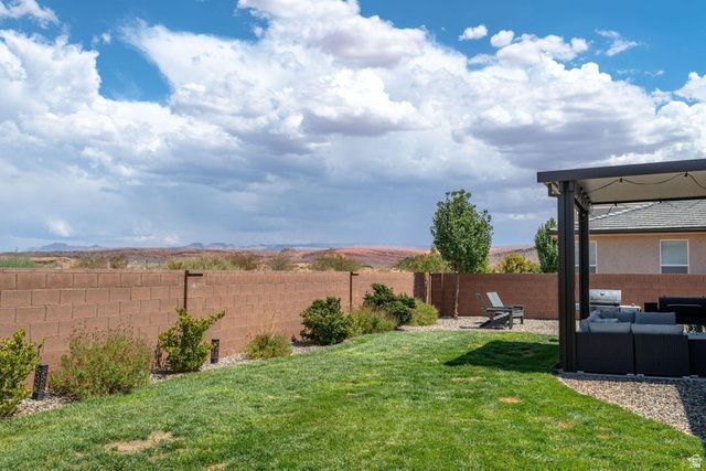 2961 E BEARTRAP CANYON DR, Washington, UT 84780