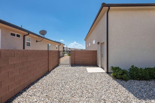 2961 E BEARTRAP CANYON DR, Washington, UT 84780