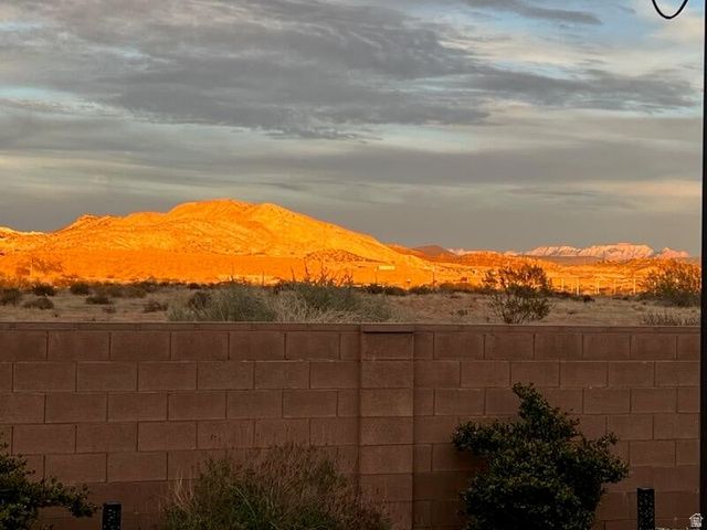 2961 E BEARTRAP CANYON DR, Washington, UT 84780