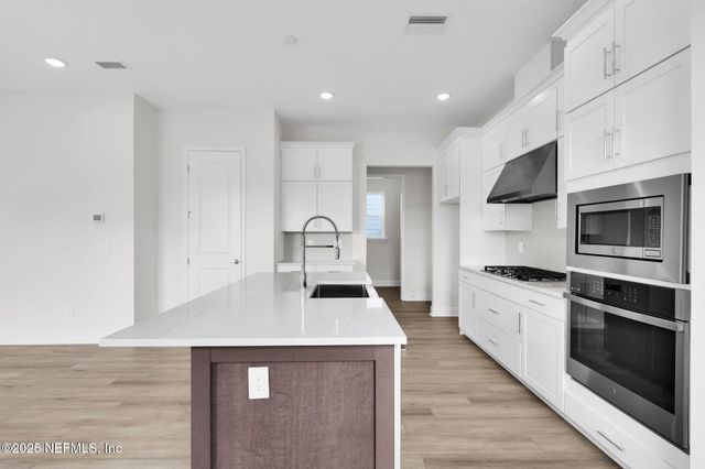 375 SEAMARK Drive, Ponte Vedra, FL 32081