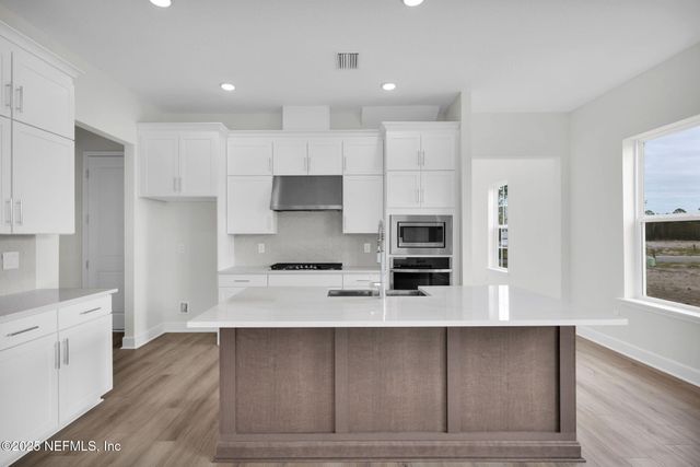 375 SEAMARK Drive, Ponte Vedra, FL 32081