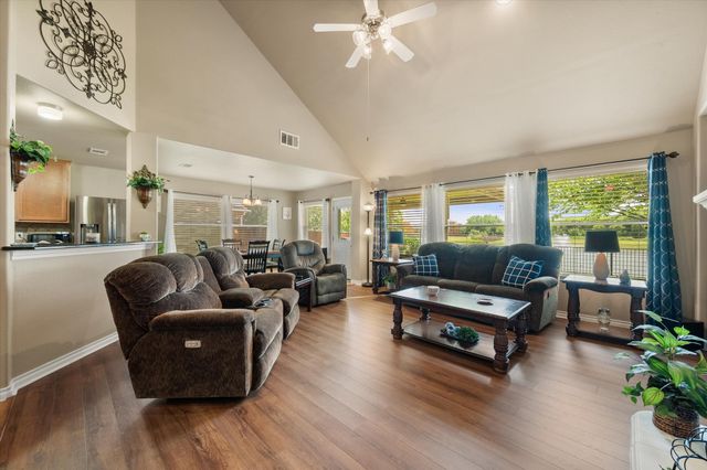 2739 Ferdinand, Grand Prairie, TX 75054