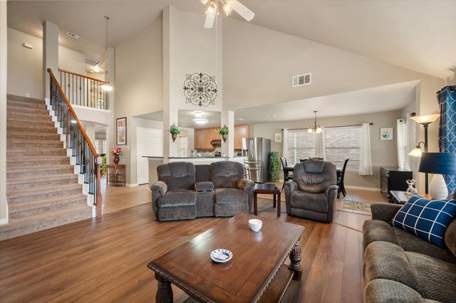 2739 Ferdinand, Grand Prairie, TX 75054