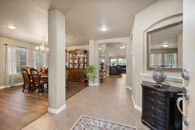2739 Ferdinand, Grand Prairie, TX 75054