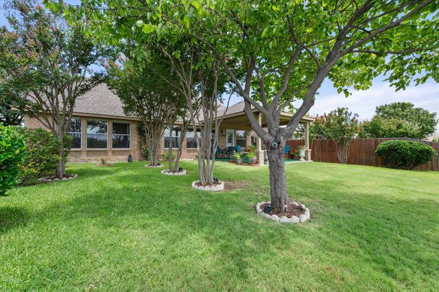 2739 Ferdinand, Grand Prairie, TX 75054