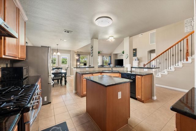 2739 Ferdinand, Grand Prairie, TX 75054