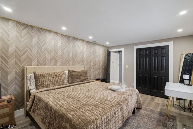 5 Summit Ave, Mount Olive Twp., NJ 07828