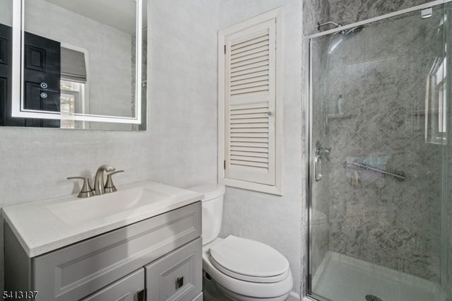 5 Summit Ave, Mount Olive Twp., NJ 07828