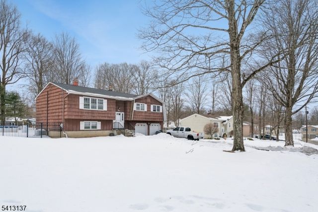 5 Summit Ave, Mount Olive Twp., NJ 07828