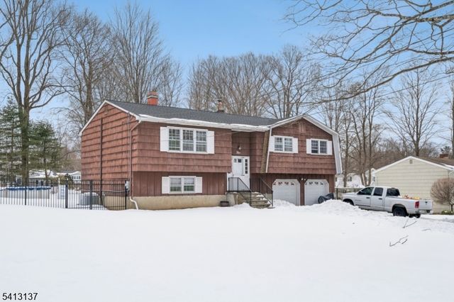 5 Summit Ave, Mount Olive Twp., NJ 07828