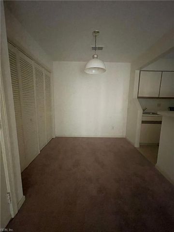 15 Davenport CT, Hampton, VA 23666