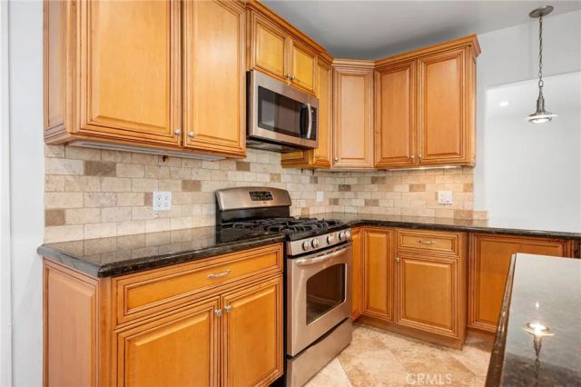 16814 Hartland, Lake Balboa, CA 91406