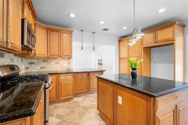 16814 Hartland, Lake Balboa, CA 91406