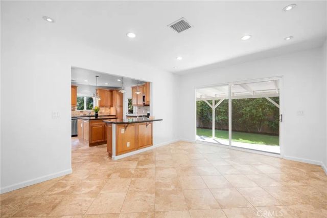 16814 Hartland, Lake Balboa, CA 91406