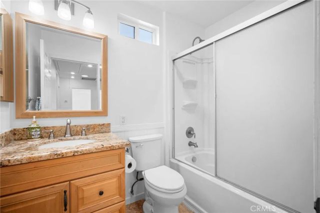 16814 Hartland, Lake Balboa, CA 91406