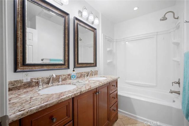 16814 Hartland, Lake Balboa, CA 91406