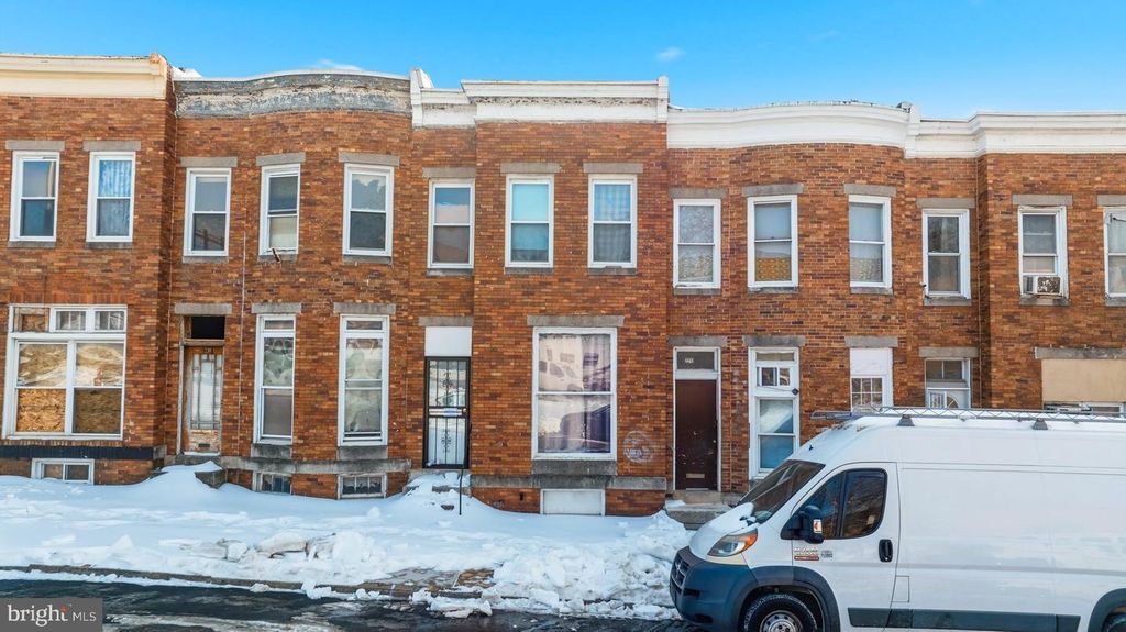 2211 W PRATT ST, Baltimore, MD 21223