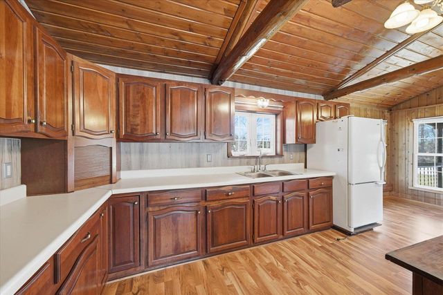 1955 state road 83, Hartford, WI 53027