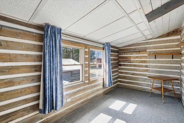 1955 state road 83, Hartford, WI 53027