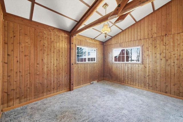 1955 state road 83, Hartford, WI 53027