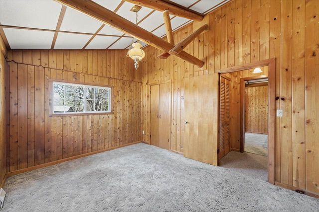 1955 state road 83, Hartford, WI 53027