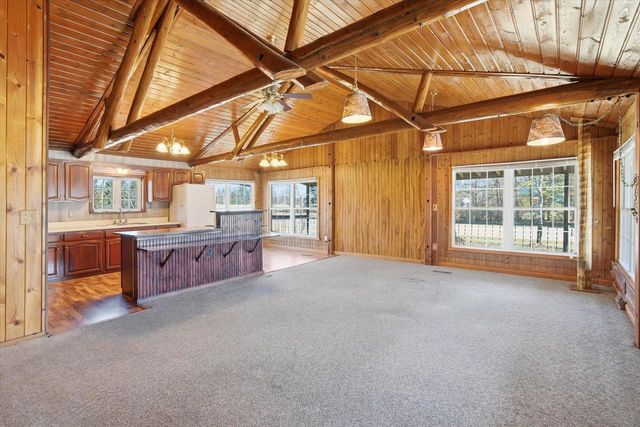 1955 state road 83, Hartford, WI 53027