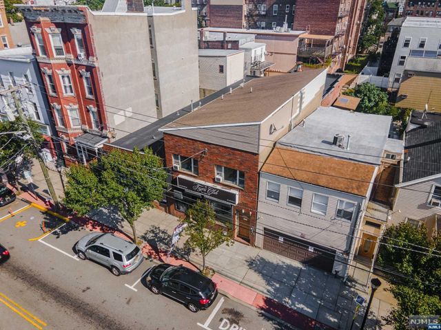 1012 New York Avenue, Union City, NJ 07087