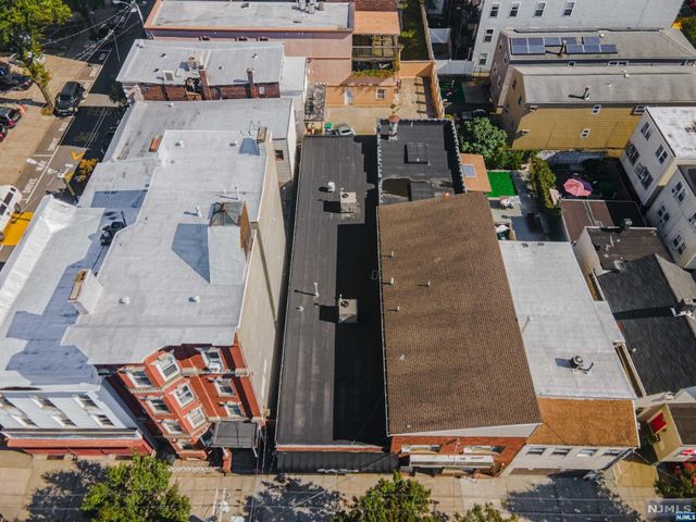 1012 New York Avenue, Union City, NJ 07087