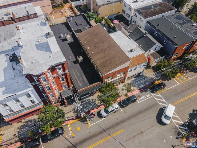1012 New York Avenue, Union City, NJ 07087