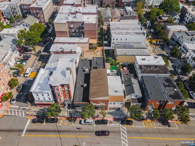 1012 New York Avenue, Union City, NJ 07087
