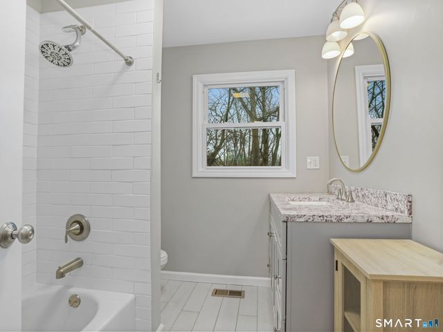 36 Craig Lane, Trumbull, CT 06611