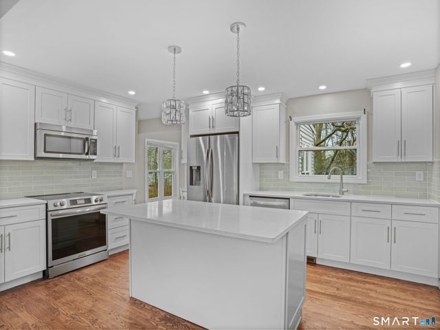 36 Craig Lane, Trumbull, CT 06611