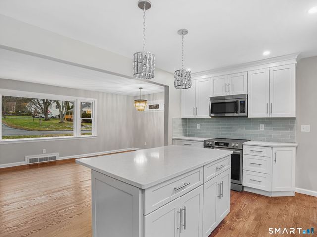 36 Craig Lane, Trumbull, CT 06611