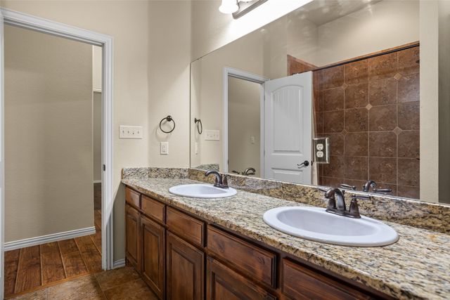 117 Donna Circle, Granbury, TX 76049