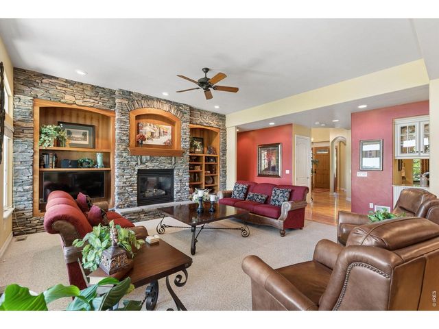 1848 Sundance Dr, Longmont, CO 80504
