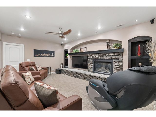 1848 Sundance Dr, Longmont, CO 80504