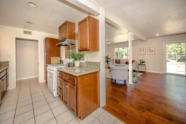 10762 Segovia Way, Rancho Cordova, CA 95670
