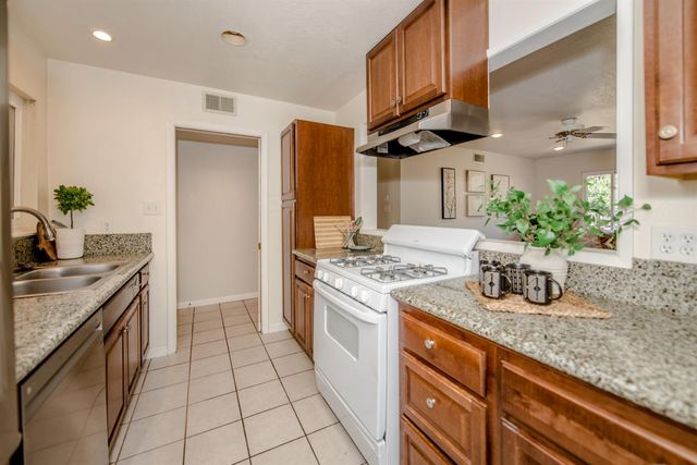 10762 Segovia Way, Rancho Cordova, CA 95670