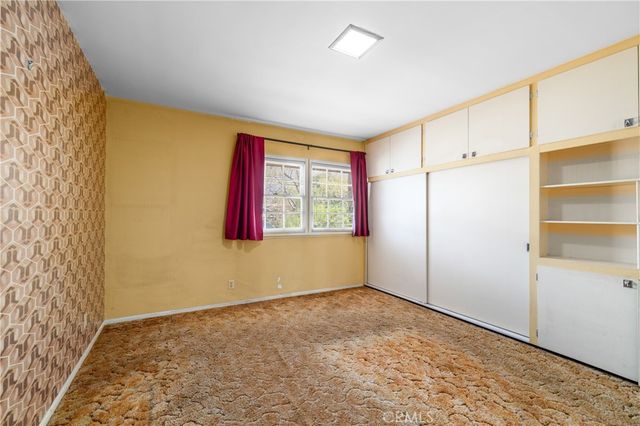 948 W Buffington, Upland, CA 91784