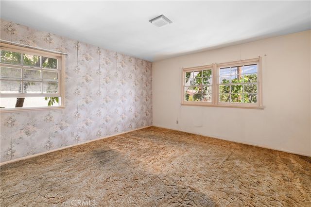 948 W Buffington, Upland, CA 91784