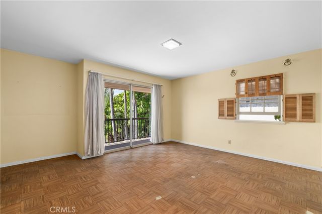 948 W Buffington, Upland, CA 91784