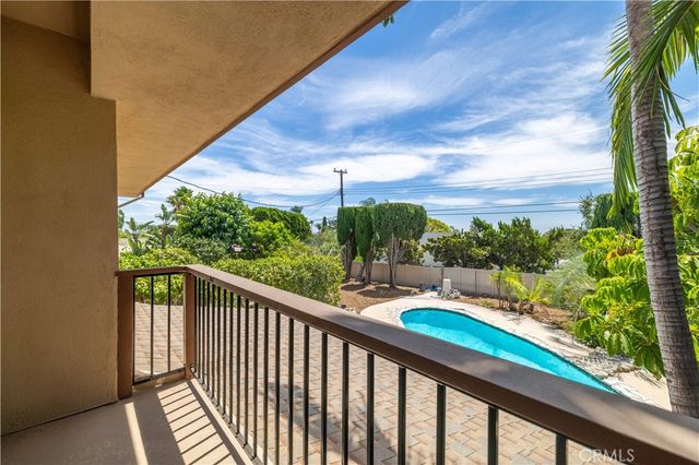 948 W Buffington, Upland, CA 91784