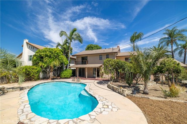 948 W Buffington, Upland, CA 91784