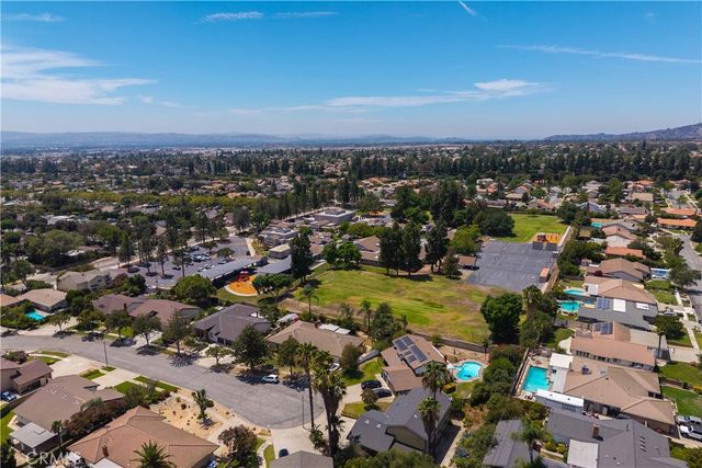 948 W Buffington, Upland, CA 91784
