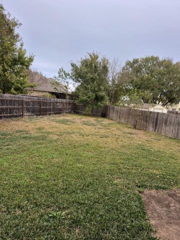 808 Busleigh Castle WAY, Pflugerville, TX 78660