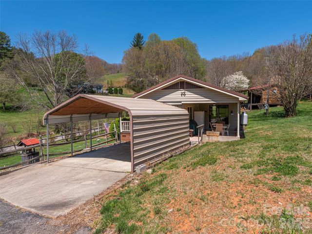 17 Mustang Lane, Waynesville, NC 28786